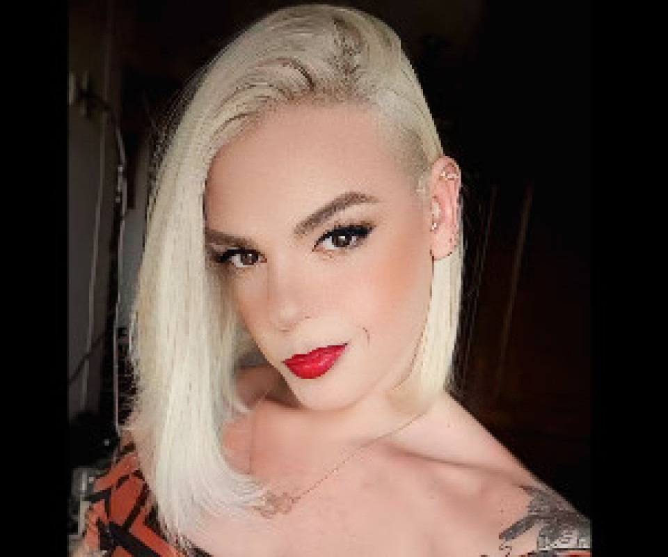 Visual Renovado com Sucesso!
Titia tá Loiríssima 🥰😜